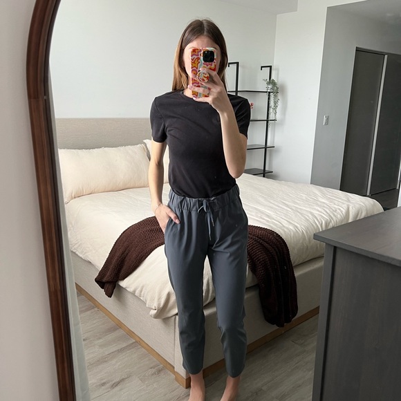 Lulu lemon Gray Panta - Picture 1 of 4